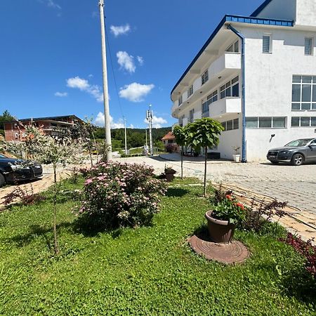 Aparthotel Emro-S Novi Pazar Exterior foto